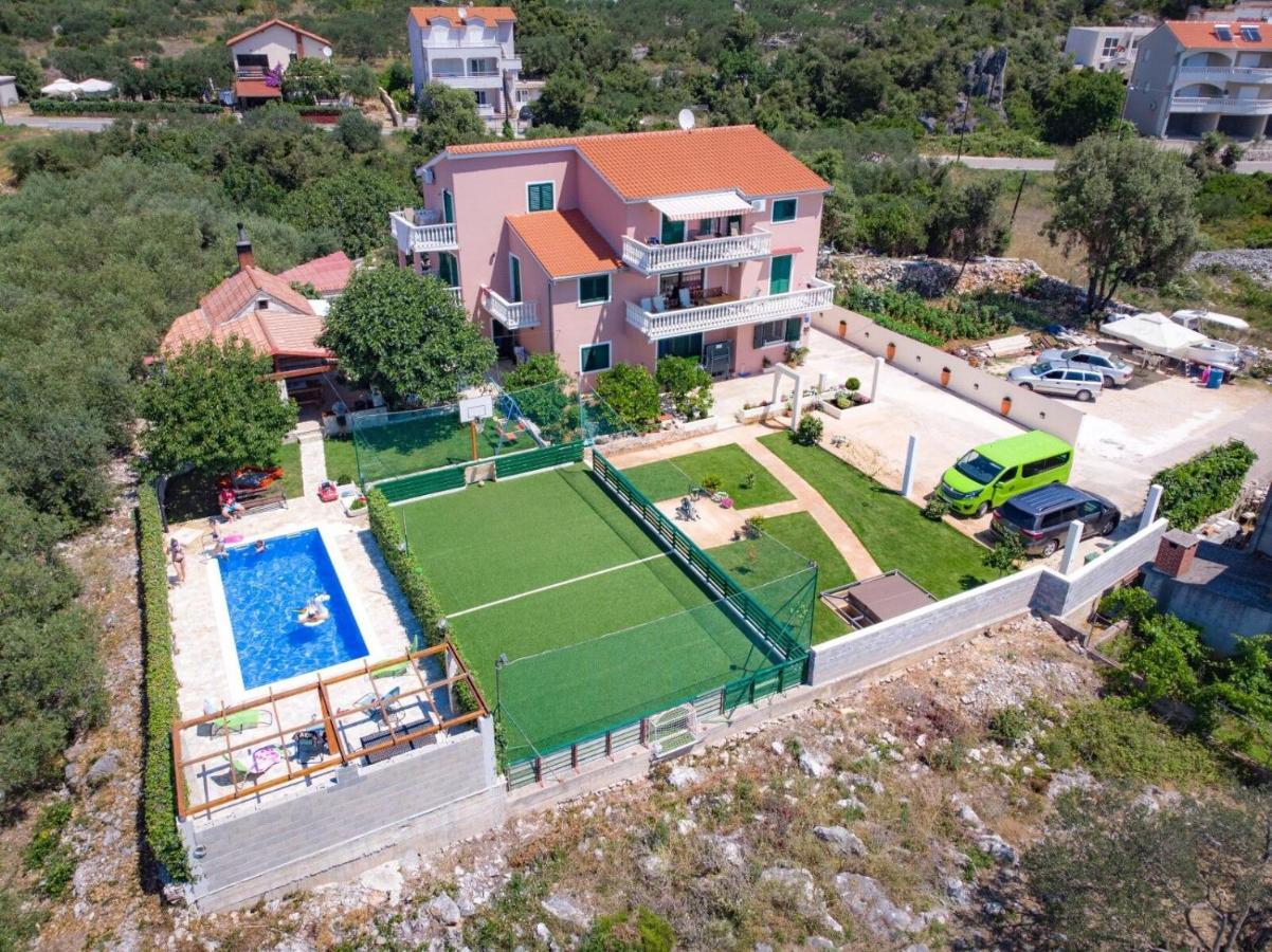 סגט ווראנייצה Apartments Mirko מראה חיצוני תמונה