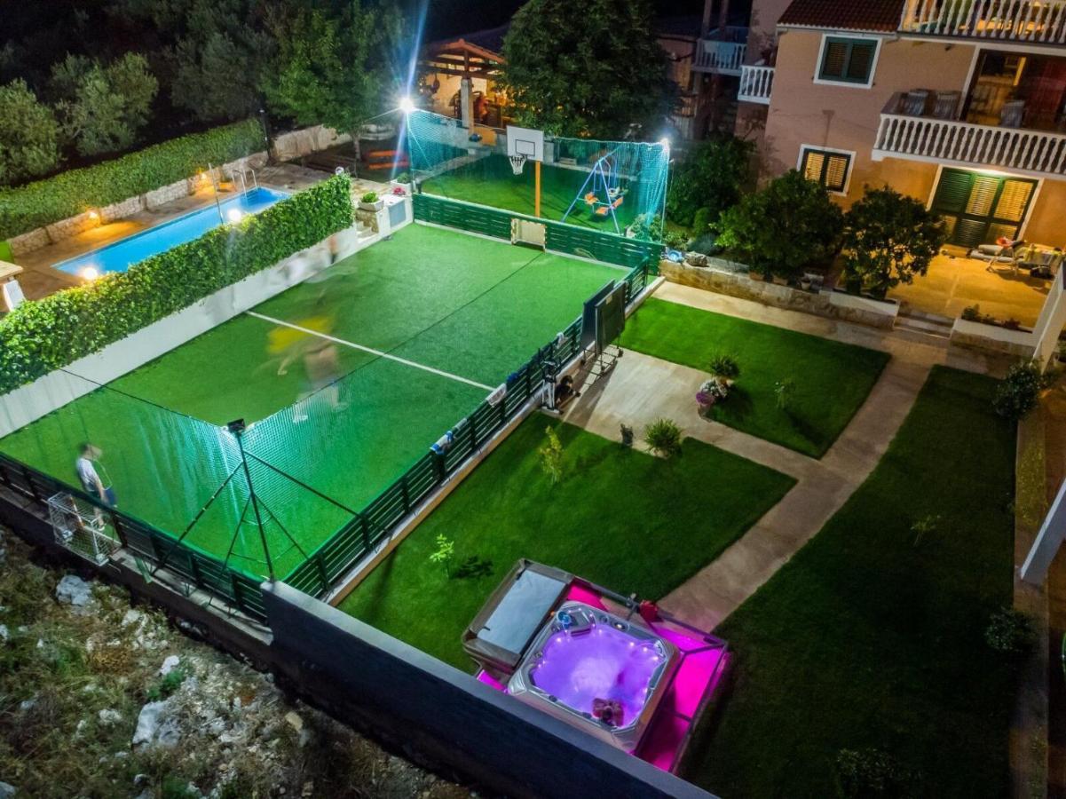 סגט ווראנייצה Apartments Mirko מראה חיצוני תמונה