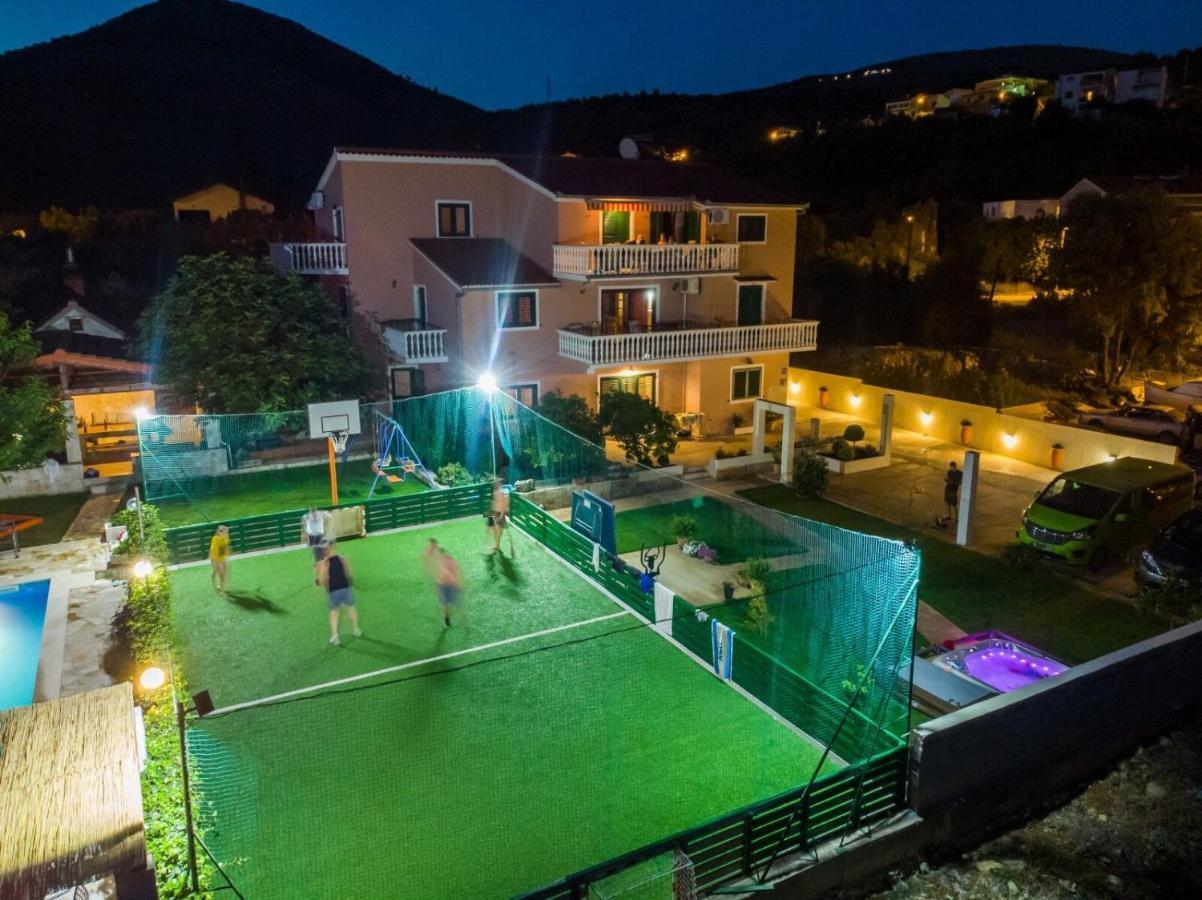 סגט ווראנייצה Apartments Mirko מראה חיצוני תמונה