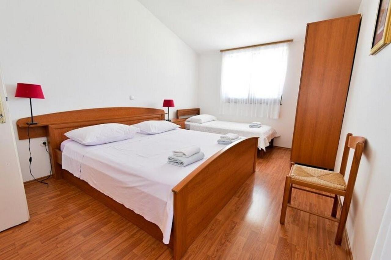 סגט ווראנייצה Apartments Mirko מראה חיצוני תמונה