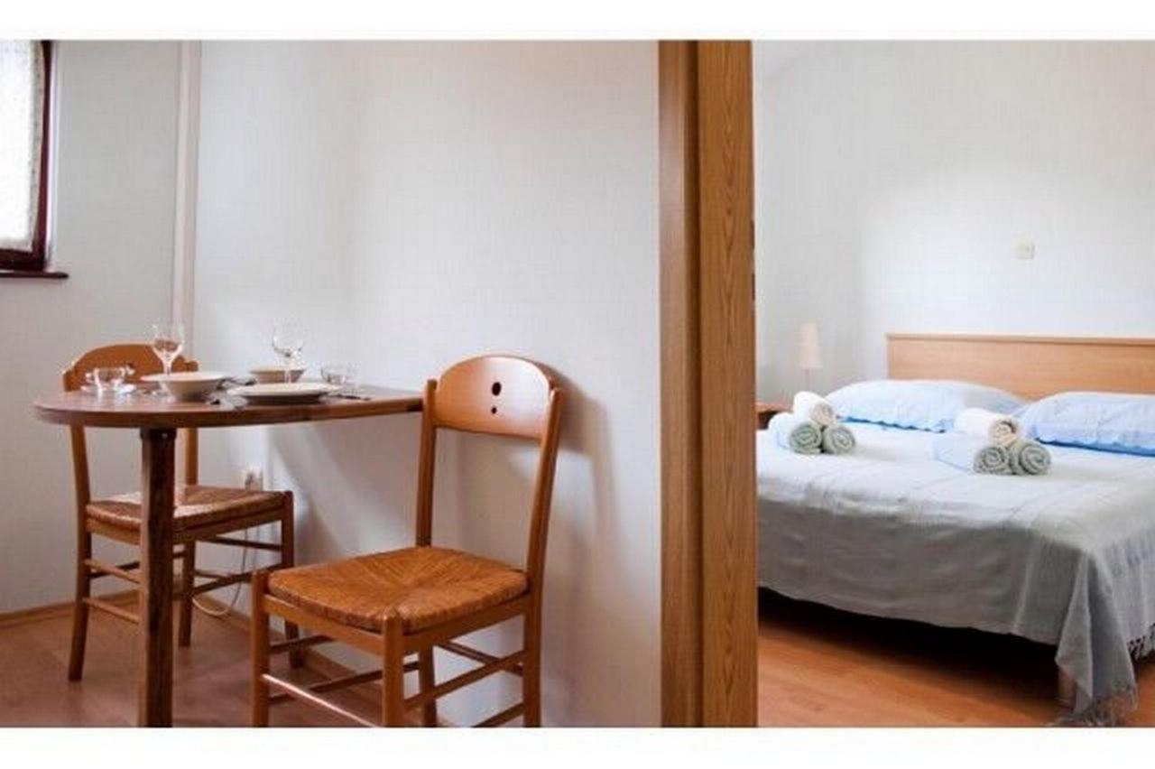 סגט ווראנייצה Apartments Mirko מראה חיצוני תמונה