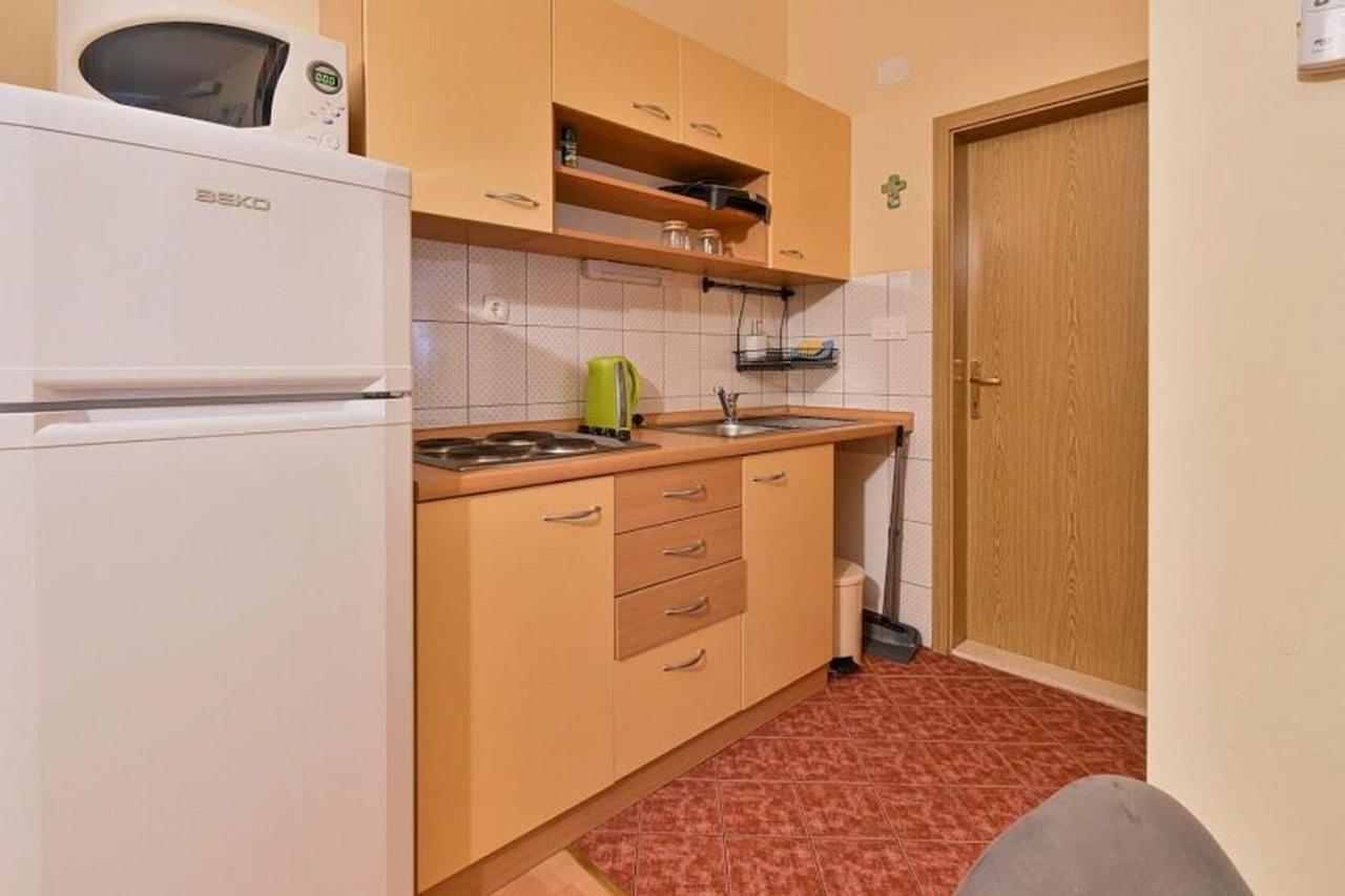 סגט ווראנייצה Apartments Mirko מראה חיצוני תמונה